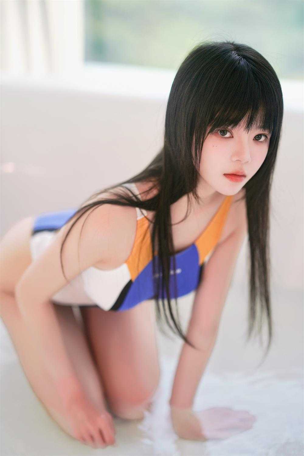 桜桃喵 – 竞泳 [21P/246M]（1）