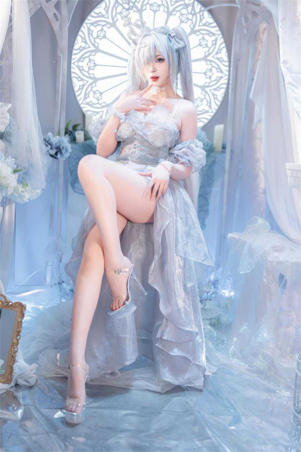 轩萧学姐 - Nikke胜利女神 灰姑娘·水晶公主 [40P/310M](1